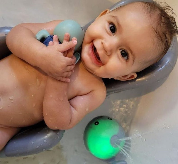 Luminous Whale Bath Toy - Light Show Fun | Baby Bath Toys